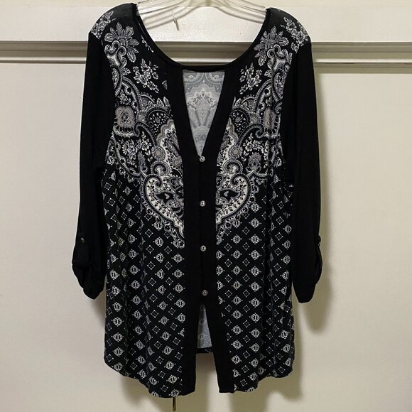 Maurices black & white tunic w/large design, size 2 - Picture 4 of 11
